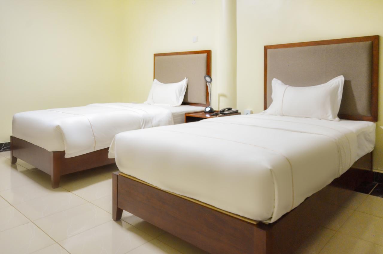 Igar Plaza Hotel Jinja Exteriér fotografie